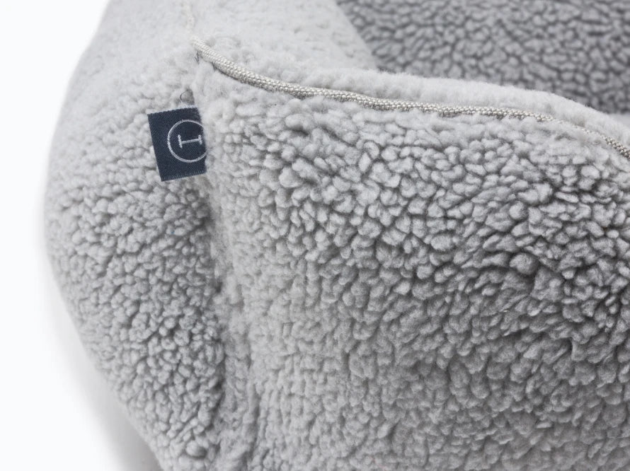 DREAMER FUR Katzenbett aus Kunstfell HARLEY & CHO