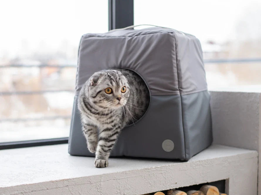 CABRIO Katzenhütte für den Innenbereich / warmes Katzenhaus aus Vlies und Möbelvelour / Katzenbett Transformer HARLEY & CHO