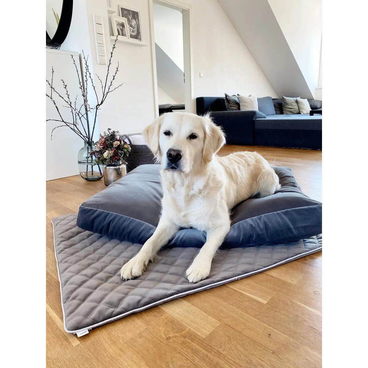 Decke OXFORD Taupe - strapazierfähige Hundedecke in edler Samtoptik LABONI