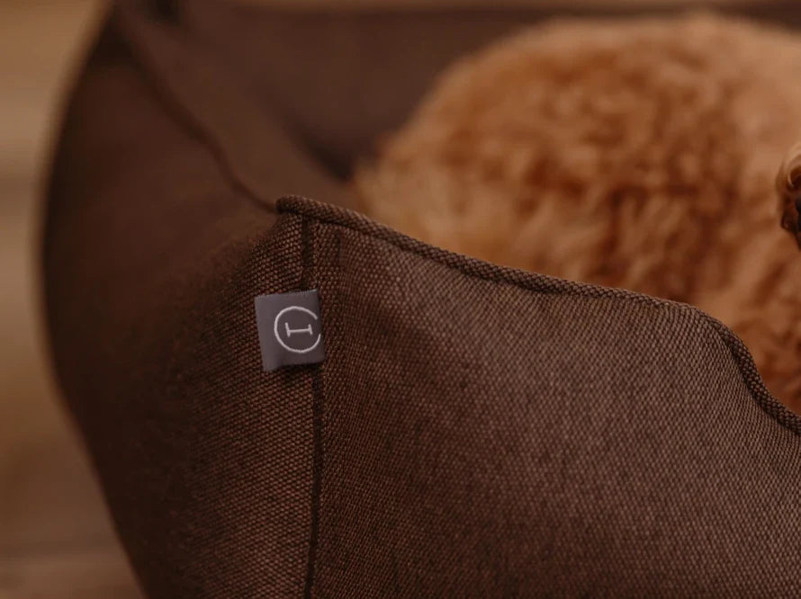 DREAMER orthopädisches Hundebett aus Strukturgewebe mit Handwerklich / Höchste Funktionalität HARLEY & CHO