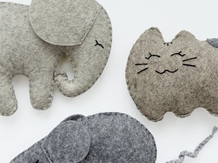 MAUS SHANTI Katzenspielzeug mit Katzenminze aus Wollfilz / Handgemachte HARLEY & CHO