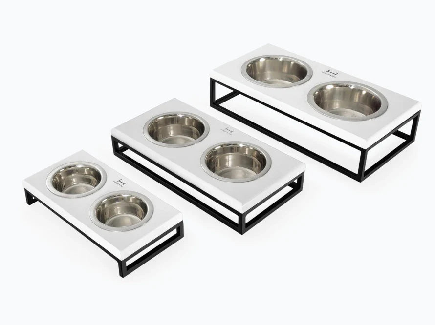 LUNCH BAR Katzennapf / Holz Napfständer mit zwei Edelstahlnäpfen für Katzen / schwarzer Metallrahmen HARLEY & CHO