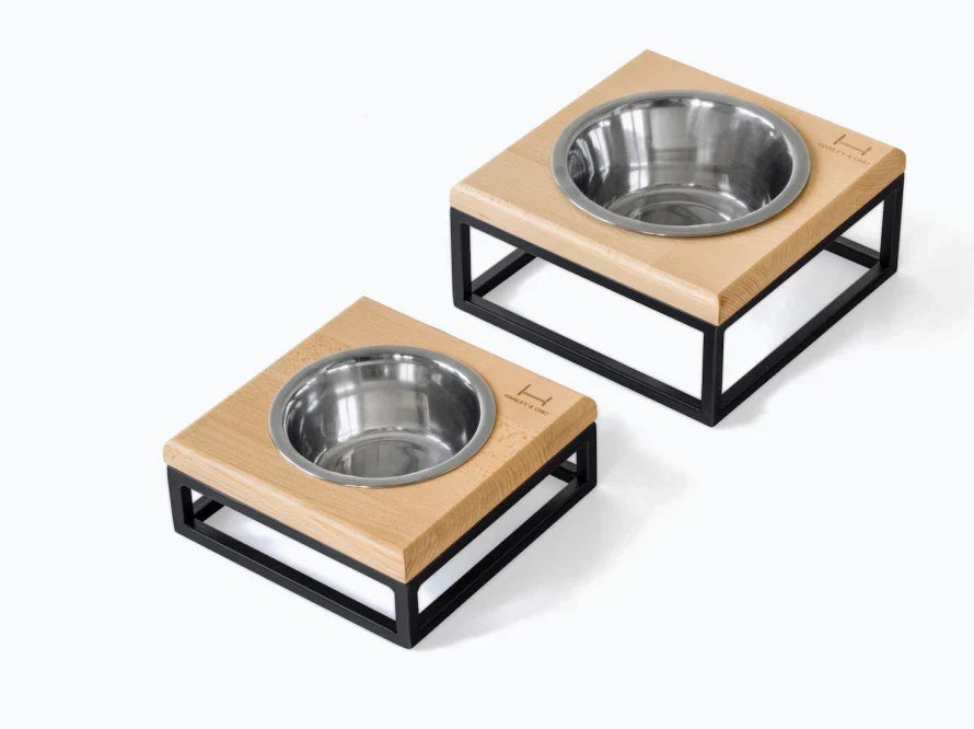 LUNCH BAR Katzennapf / Holz Napfständer mit einzelnem Edelstahlnapf für Katzen / schwarzer Metallrahmen HARLEY & CHO