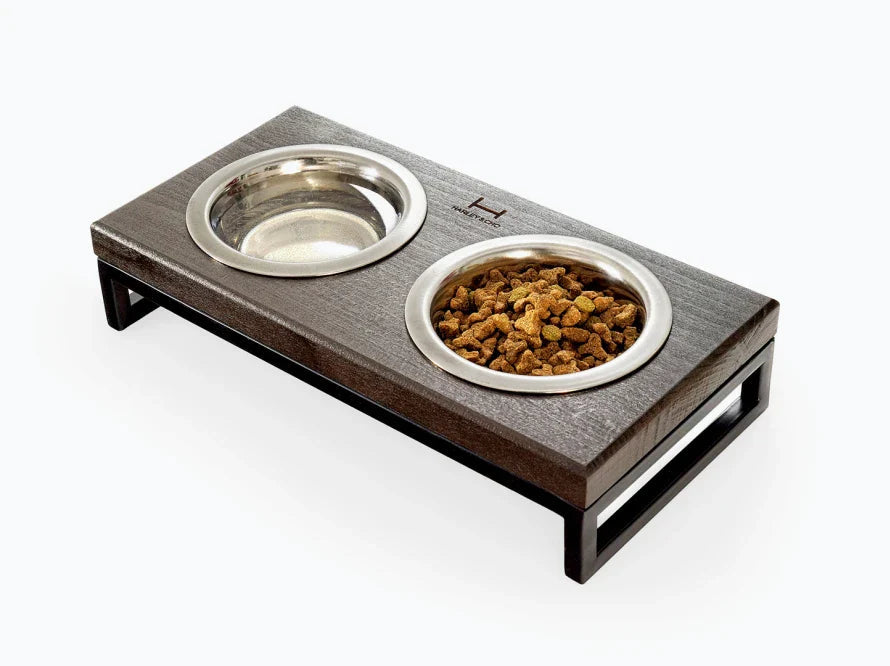 LUNCH BAR Katzennapf / Holz Napfständer mit zwei Edelstahlnäpfen für Katzen / schwarzer Metallrahmen HARLEY & CHO