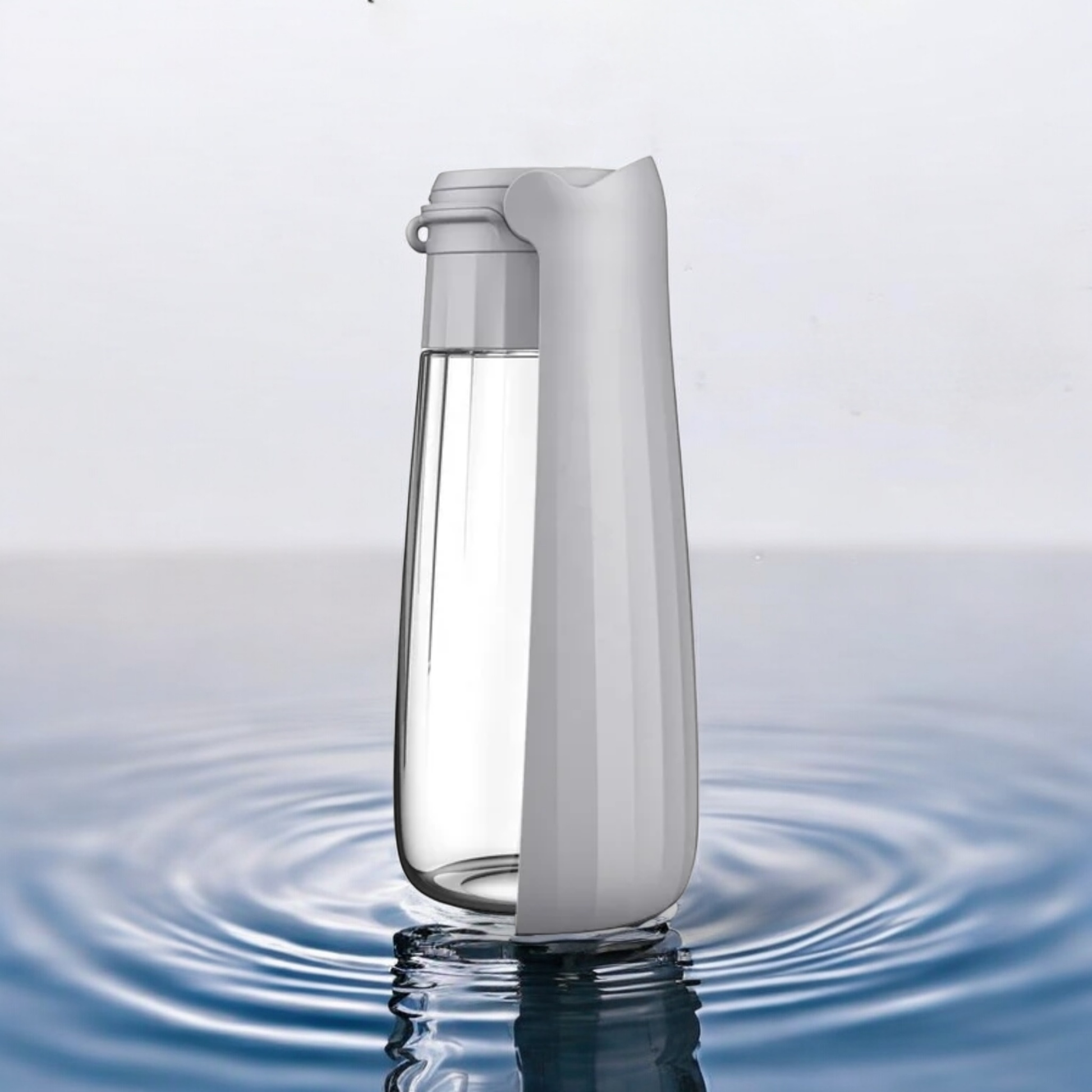 Tragbarer und stabiler und faltbarer 550ml Wasserspender für unterwegs Benny Burton