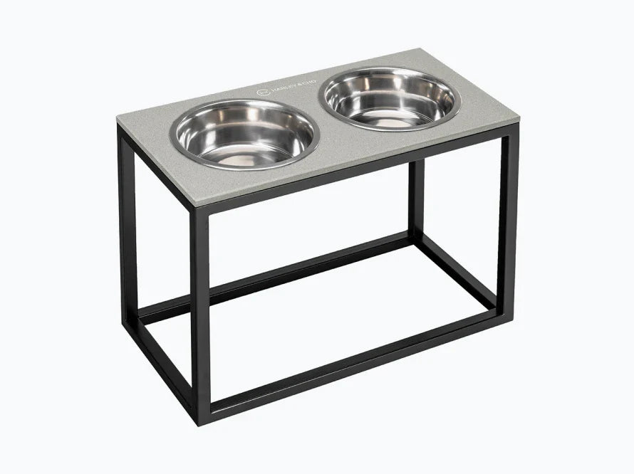 DINNER Hundenapf / Kunststein Napfständer mit zwei Edelstahlnäpfen für große und riesige Hunde / schwarzer Metallrahmen HARLEY & CHO