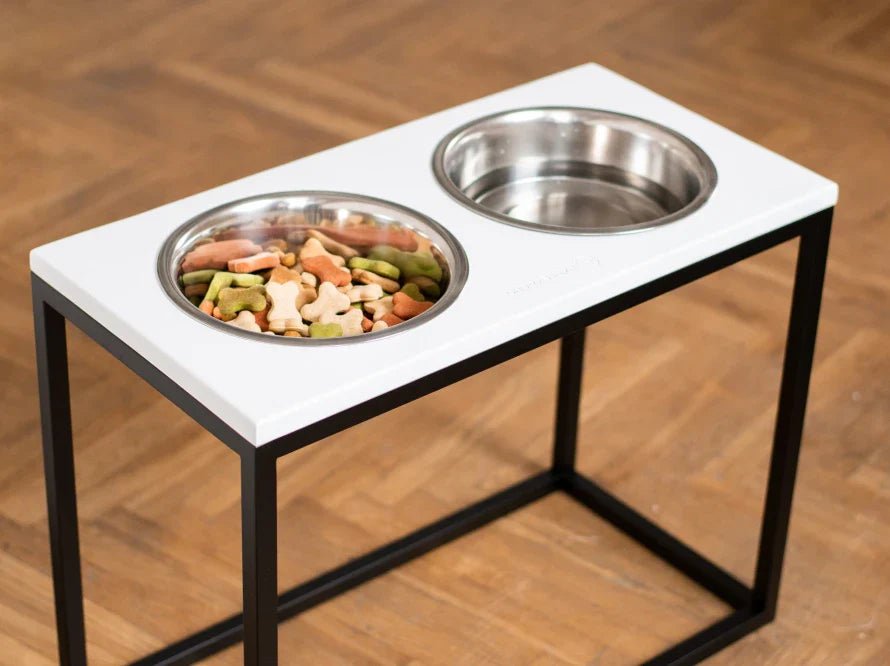 DINNER Hundenapf / Holz Napfständer mit zwei Edelstahlnäpfen für große und riesige Hunde / schwarzer Metallrahmen HARLEY & CHO