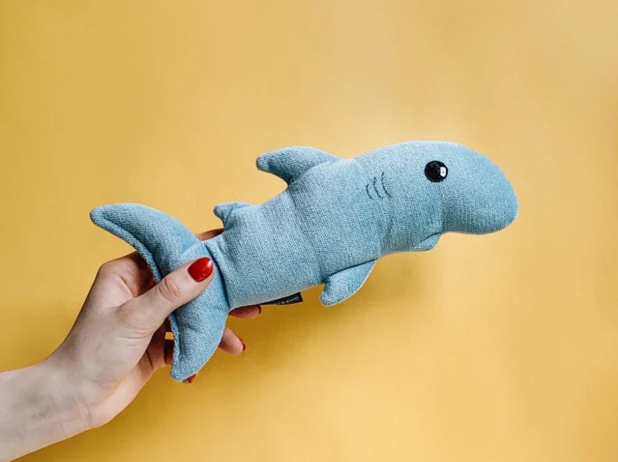 BABY SHARK Hundespielzeug / interaktives Plüschtier / sanftes Rascheln HARLEY & CHO