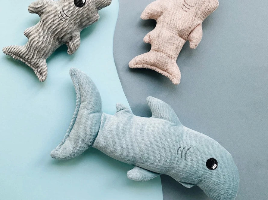 BABY SHARK Hundespielzeug / interaktives Plüschtier / sanftes Rascheln HARLEY & CHO