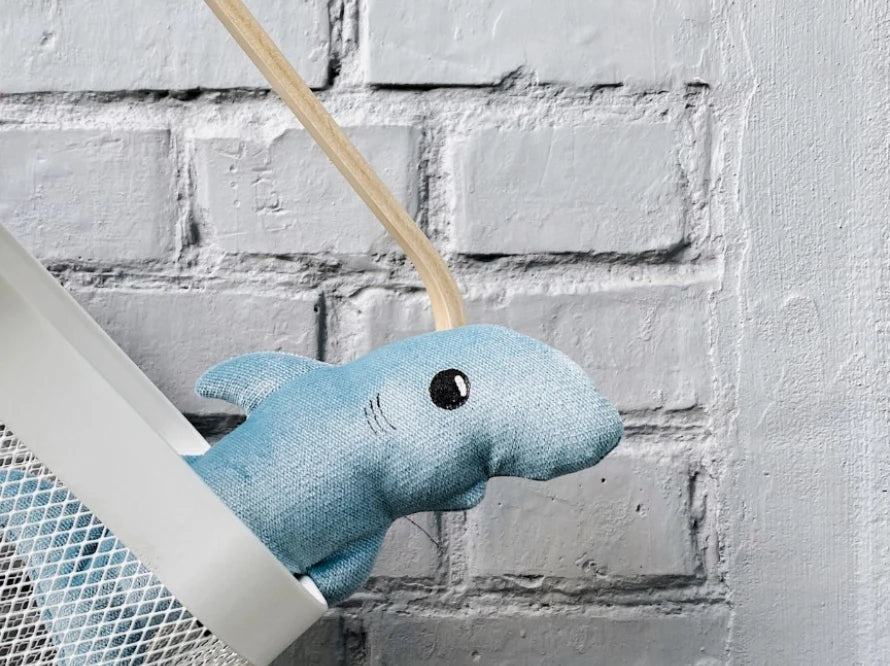 BABY SHARK Hundespielzeug / interaktives Plüschtier / sanftes Rascheln HARLEY & CHO